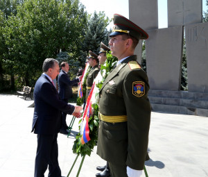 ՀՀ ՊԱՇՏՊԱՆՈՒԹՅԱՆ ԵՎ ԱՐՏԱՔԻՆ ԳՈՐԾԵՐԻ ՆԱԽԱՐԱՐՆԵՐՆ ԱՅՑԵԼԵԼ ԵՆ «ԵՌԱԲԼՈՒՐ» ՊԱՆԹԵՈՆ