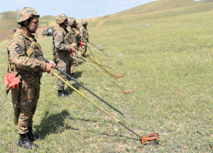 ՑՈՒՑԱԴՐԱԿԱՆ ՊԱՐԱՊՄՈՒՆՔՆԵՐ