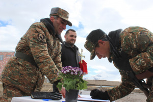 ԶՈՐԱՄԱՍԵՐՈՒՄ ԱՆՑԿԱՑՎԵԼ ԵՆ ՆՈՐԱԿՈՉԻԿ ԶԻՆԾԱՌԱՅՈՂՆԵՐԻ ԵՐԴՄԱՆ ԱՐԱՐՈՂՈՒԹՅՈՒՆՆԵՐ