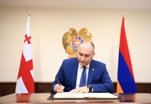 ՀԱՅԱՍՏԱՆԻ ԵՎ ՎՐԱՍՏԱՆԻ ՊԱՇՏՊԱՆՈՒԹՅԱՆ ՆԱԽԱՐԱՐՆԵՐԸ ՔՆՆԱՐԿԵԼ ԵՆ ՀԱՄԱԳՈՐԾԱԿՑՈՒԹՅԱՆ ԾՐԱԳՐԵՐԸ