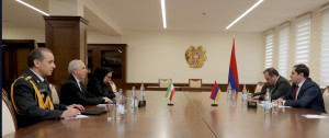 ՀՀ ՊԱՇՏՊԱՆՈՒԹՅԱՆ ՆԱԽԱՐԱՐՆ ԸՆԴՈՒՆԵԼ Է ԻՐԱՆԻ ԴԵՍՊԱՆԻՆ