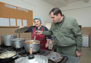 ՍՈՒՐԵՆ ՊԱՊԻԿՅԱՆՆ ԱՅՑԵԼԵԼ Է ՊՆ ԶՈՐԱՄԱՍԵՐ