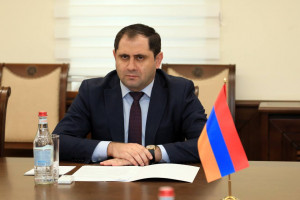 ՊԱՇՏՊԱՆՈՒԹՅԱՆ ՆԱԽԱՐԱՐՆ ԸՆԴՈՒՆԵԼ Է ԻՐԱՆԻ ԴԵՍՊԱՆԻՆ