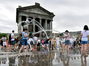 ՀԻՍՈՒՍ ՔՐԻՍՏՈՍԻ ՊԱՅԾԱՌԱԿԵՐՊՈՒԹՅԱՆ ՏՈՆԸ