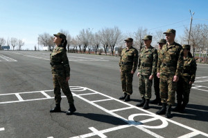 ԱՌԱՋԸՆԹԱՑՆ ԱԿՆԱՌՈՒ Է